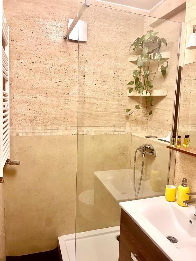 Yellow Apartment Airport Galeria Mokotow Netflix Varşovia Exterior foto